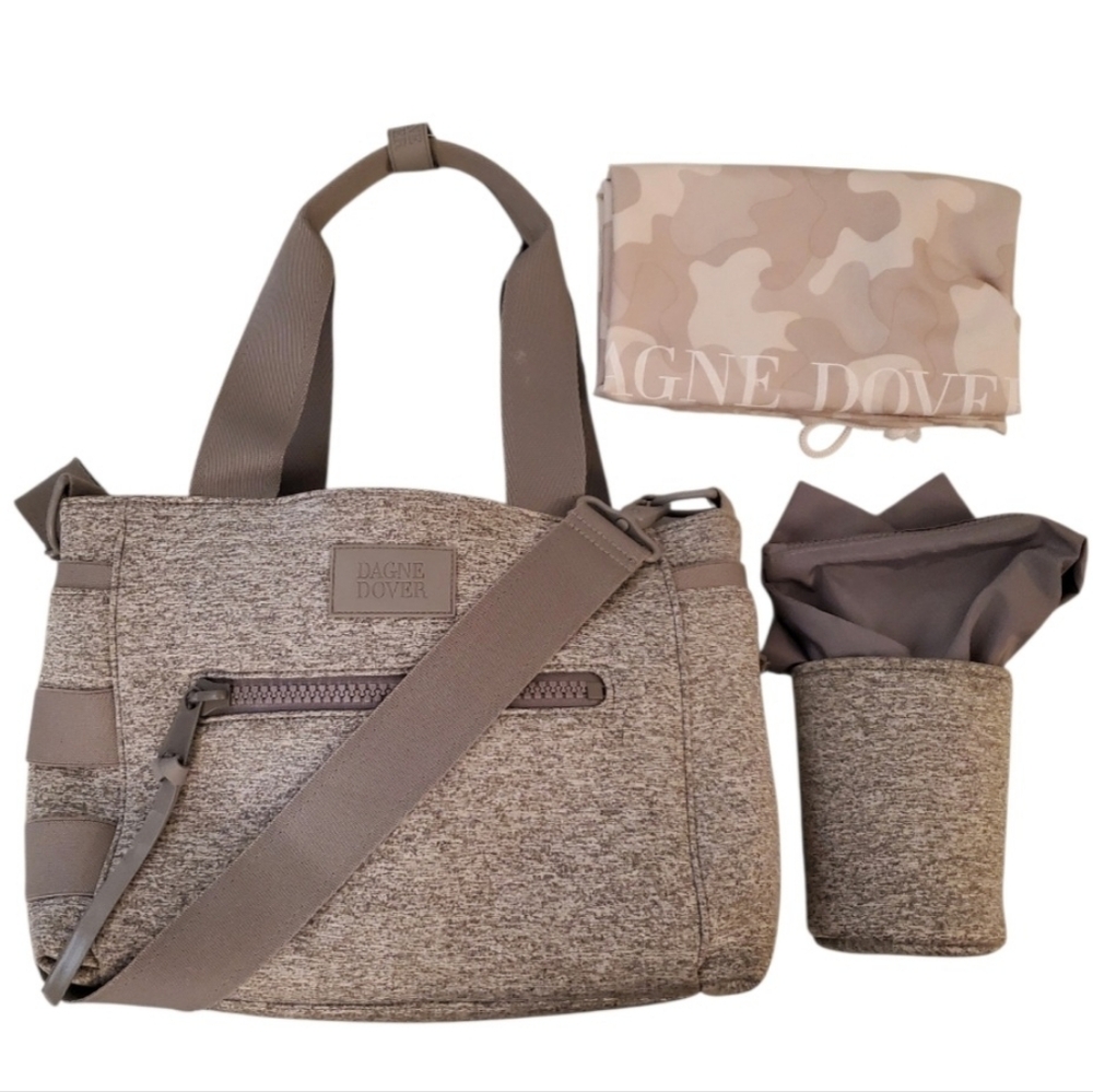 Dagne Dover Gray Diaper Tote with Adjustable Crossbody Strap - Picture 3 of 7